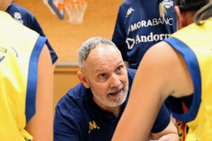 Xavi Luque explica la temporada 2025-2026 de la base