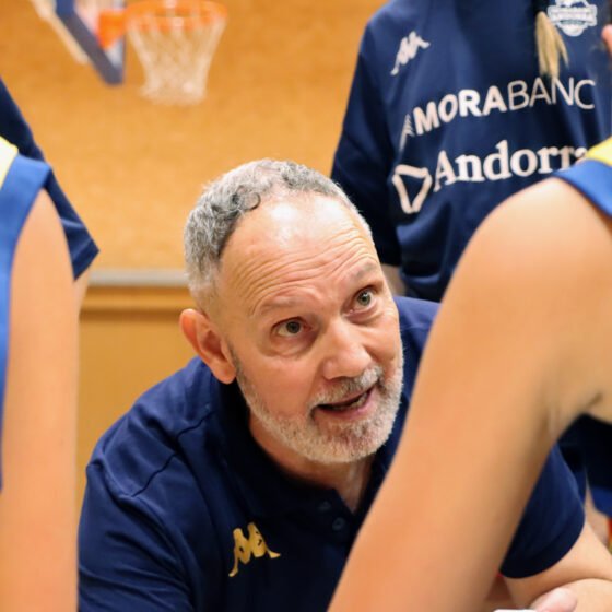 Xavi Luque explica la temporada 2025-2026 de la base